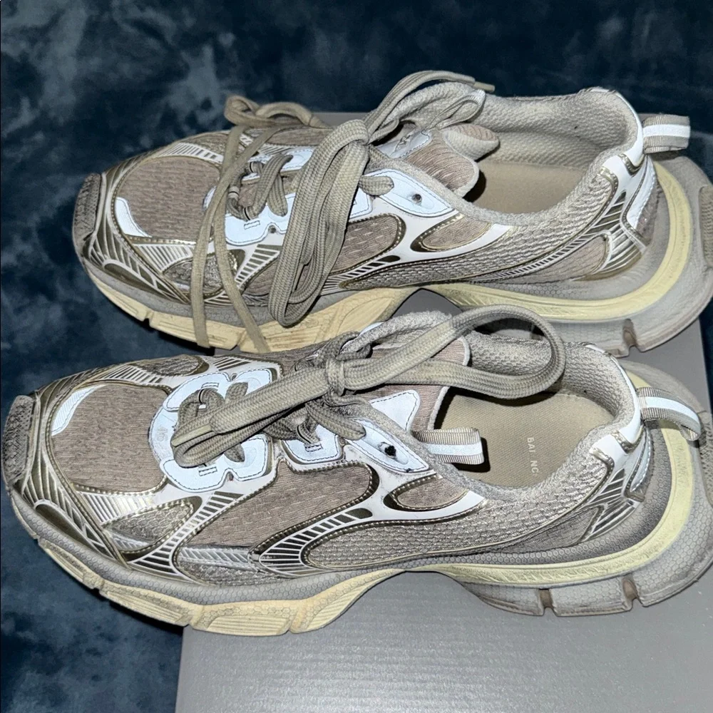 Balenciaga 3XL Eggshell Sz 13 - Picture 3 of 14